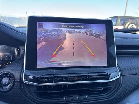 Used 2022 Jeep Compass Trailhawk w/ Trailhawk Elite Group image 17