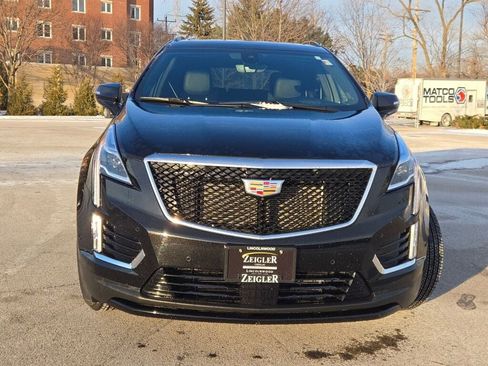Used 2023 Cadillac XT5 Sportv w/ Technology Package image 3