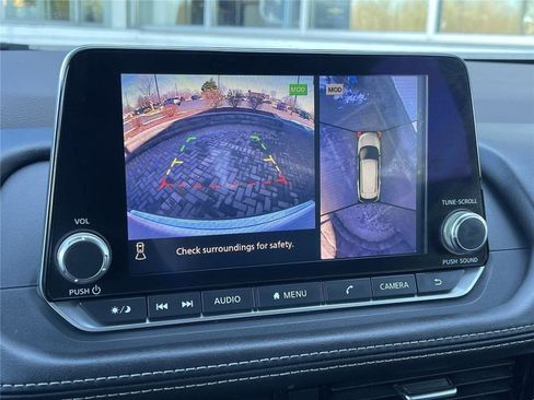 Used 2021 Nissan Rogue SV FWD image 24