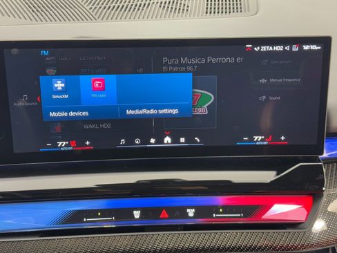 Used 2025 BMW M5 w/ Carbon Package image 27