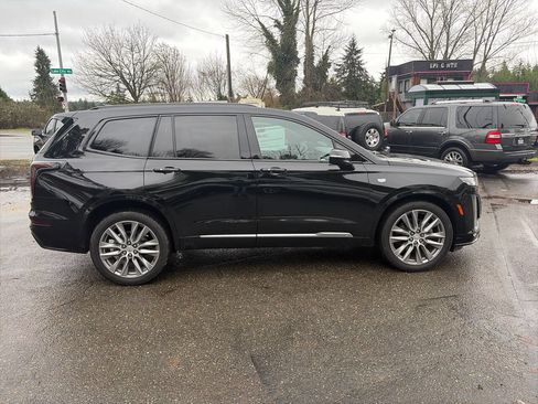 Used 2020 Cadillac XT6 Sport image 12