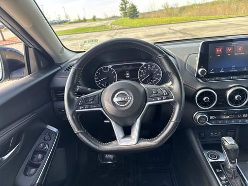 Used 2024 Nissan Sentra SR FWD image 17
