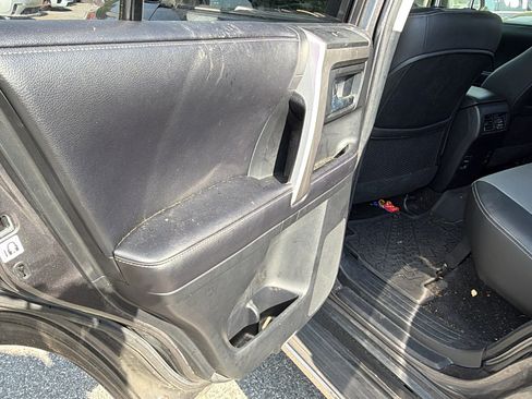 Used 2016 Toyota 4Runner SR5 Premium RWD image 25