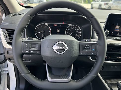 New 2026 Nissan Rogue SV FWD image 8