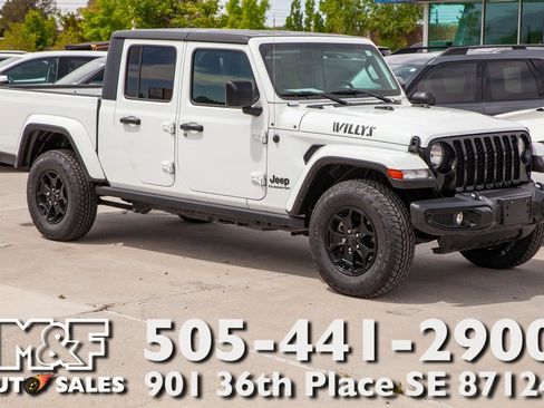 Used 2021 Jeep Gladiator Sport image 1