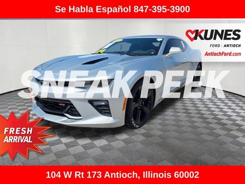 Used 2018 Chevrolet Camaro SS RWD image 3