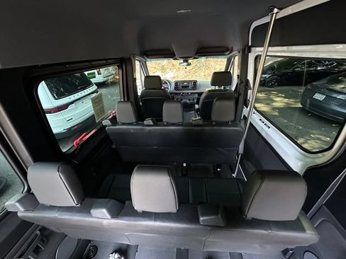 Used 2021 Mercedes-Benz Sprinter 2500 image 31