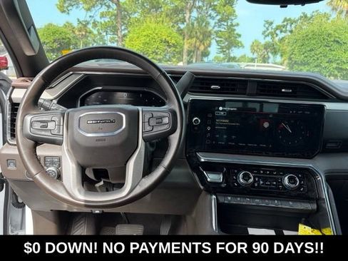 Used 2024 GMC Sierra 2500 Denali w/ Denali Reserve Package AWD/4WD image 11