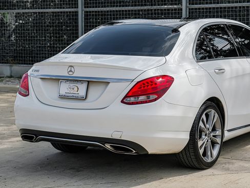 Used 2018 Mercedes-Benz C 300 Sedan w/ Multimedia Package image 11