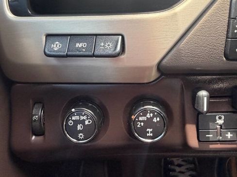 Used 2015 GMC Yukon Denali w/ Premium Package AWD/4WD image 26