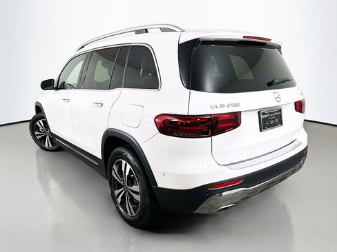 New 2026 Mercedes-Benz GLB 250 4MATIC image 5