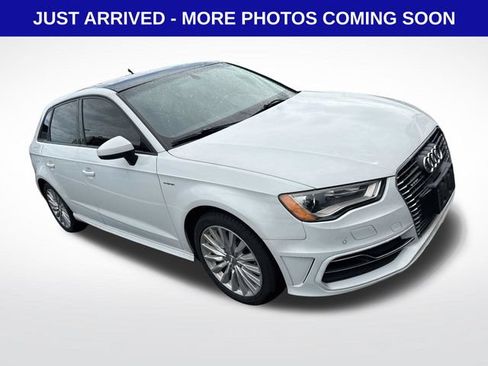 Used 2016 Audi A3 e-tron Premium FWD image 1