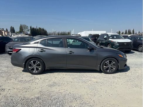 Used 2021 Nissan Sentra SV w/ Trunk Package image 9