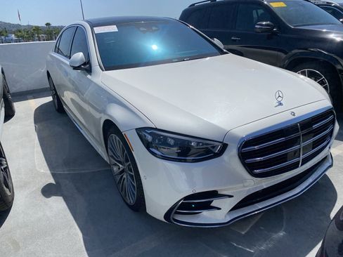 Used 2023 Mercedes-Benz S 580 4MATIC Sedan image 2