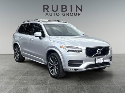 Used 2017 Volvo XC90 T6 Momentum w/ Vision Package