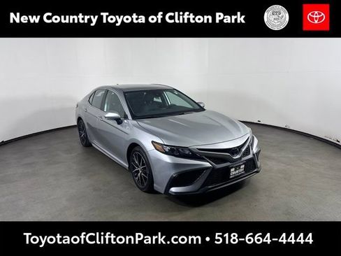 Used 2024 Toyota Camry SE w/ Cold Weather Package AWD/4WD image 1
