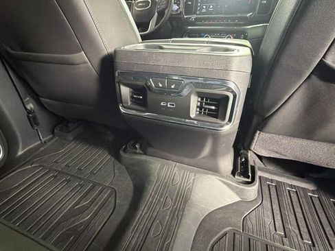 Used 2024 GMC Sierra 1500 SLT AWD/4WD image 34