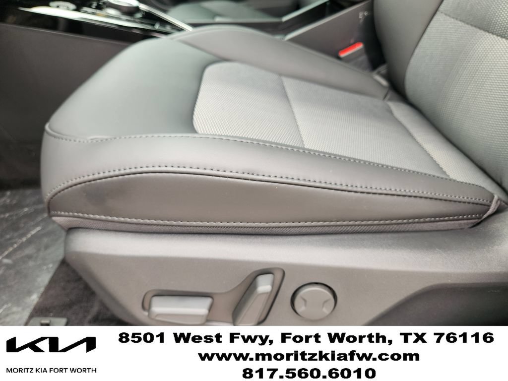 Certified 2026 Kia Niro Wind FWD image 23
