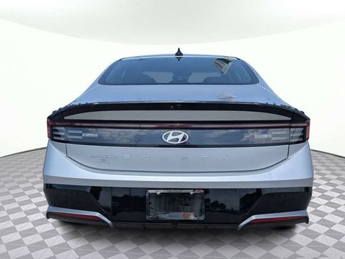 Used 2025 Hyundai Sonata SEL FWD image 5