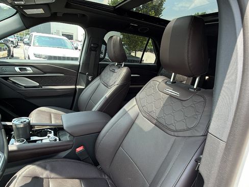 Used 2025 Ford Explorer Platinum w/ Ultimate Package RWD image 17