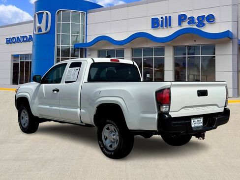Used 2022 Toyota Tacoma SR RWD image 3