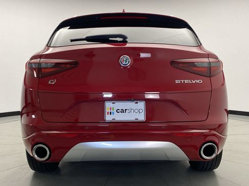 Used 2020 Alfa Romeo Stelvio Ti AWD/4WD image 4