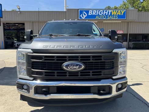 Used 2023 Ford F350 XL RWD image 3