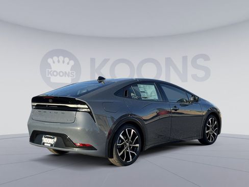 New 2026 Toyota Prius Plug-In Hybrid image 7