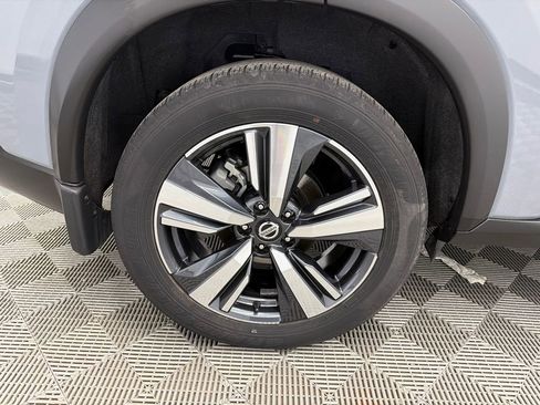 Used 2021 Nissan Rogue SL w/ Premium Package image 19