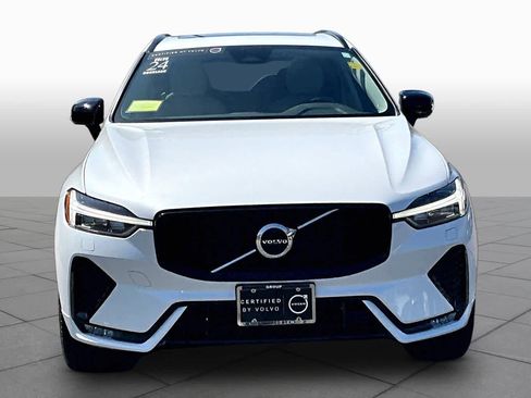 Certified 2024 Volvo XC60 B5 Core w/ Protection Package Premier AWD/4WD image 4