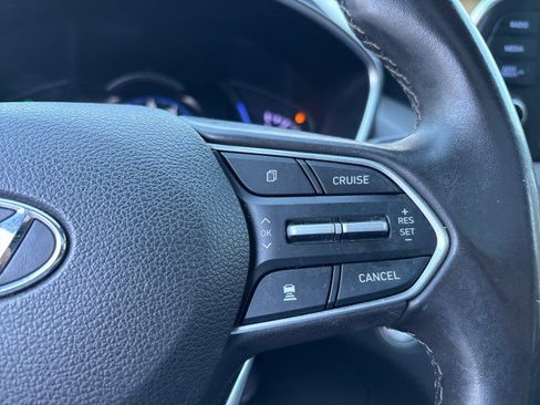 Used 2020 Hyundai Santa Fe SEL w/ Convenience + Premium Package image 16