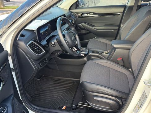 Used 2024 Kia Seltos S FWD image 10