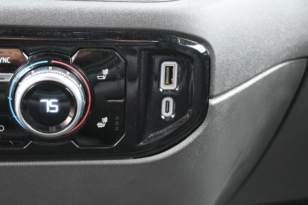 Used 2024 GMC Sierra 1500 SLT AWD/4WD image 11