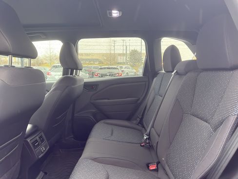 Used 2025 Subaru Forester Premium image 10