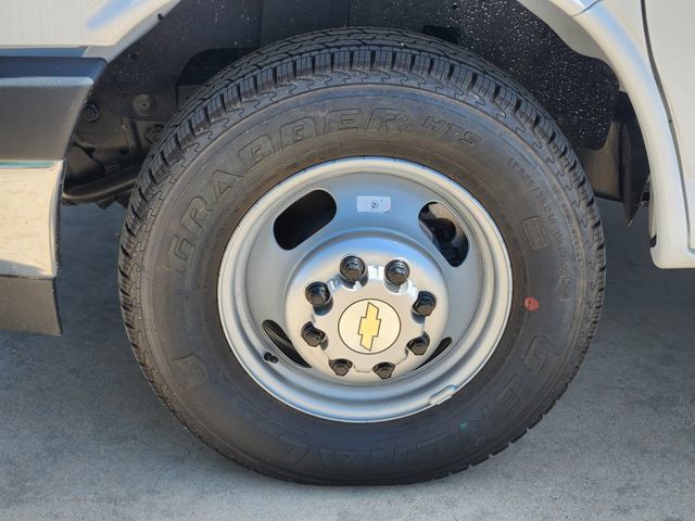 New 2026 Chevrolet Express 3500 w/ Power Convenience Package RWD image 16