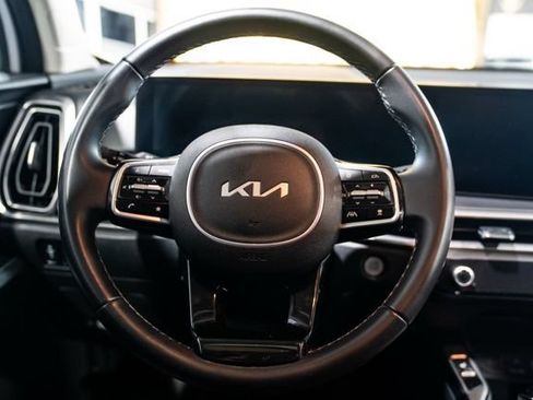 Used 2024 Kia Sorento S FWD image 19