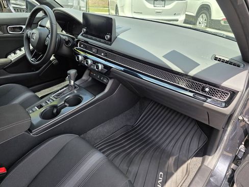 Used 2025 Honda Civic Sport image 10