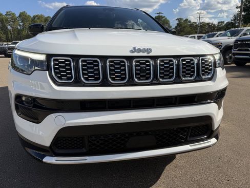Certified 2025 Jeep Compass Limited w/ Elite Group AWD/4WD image 23