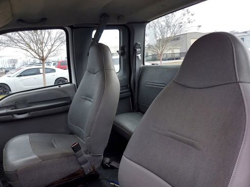 Used 2002 Ford F250 XL image 7
