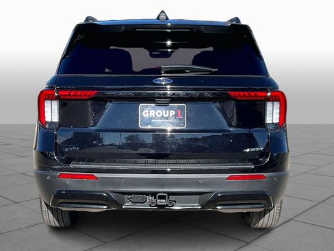 Used 2025 Ford Explorer ST-Line image 4