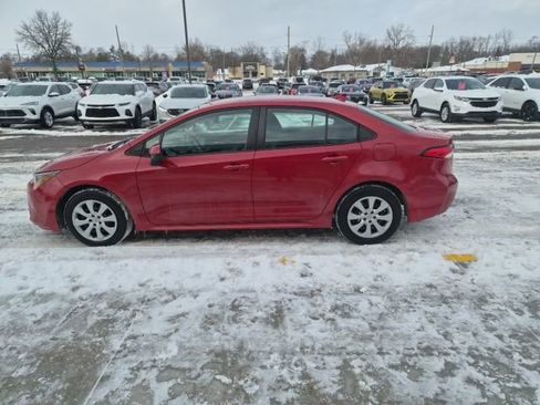 Used 2021 Toyota Corolla LE image 8