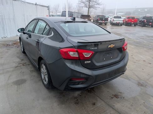 Used 2018 Chevrolet Cruze LT w/ Convenience Package image 12