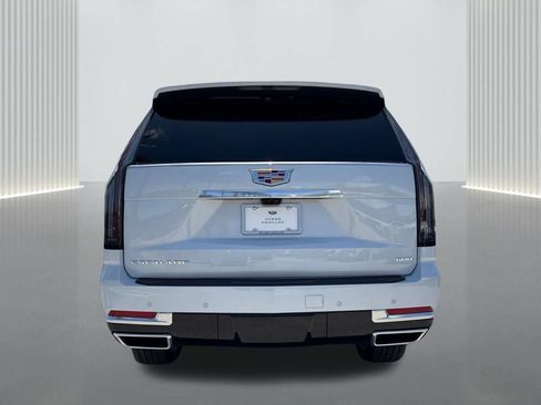 New 2026 Cadillac Escalade ESV Luxury AWD/4WD image 6