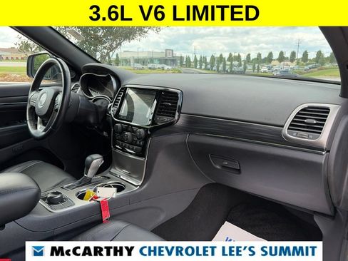 Used 2019 Jeep Grand Cherokee Limited AWD/4WD image 28