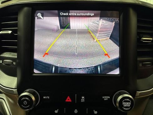 Used 2020 RAM 2500 Laramie AWD/4WD image 9