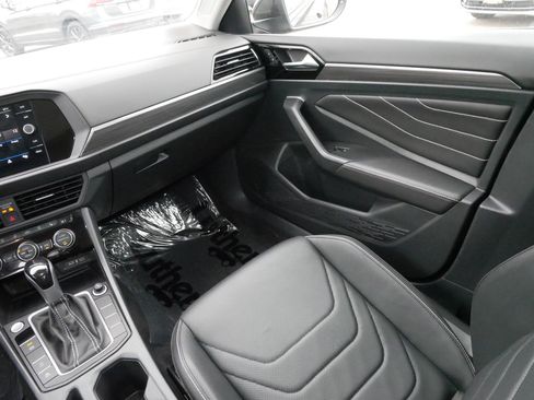 Certified 2024 Volkswagen Jetta SEL image 11