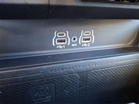 Used 2025 RAM 1500 Laramie image 27