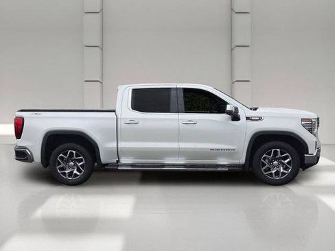 Certified 2022 GMC Sierra 1500 SLT w/ SLT Premium Plus Package AWD/4WD image 6