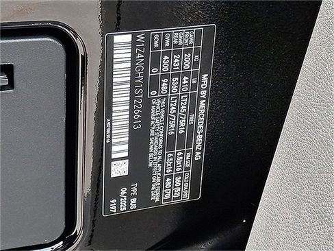 Used 2025 Mercedes-Benz Sprinter 2500 image 21