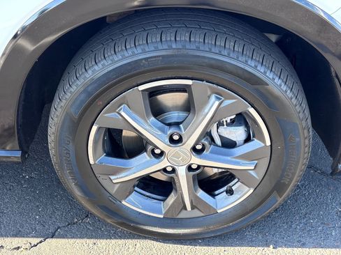 Certified 2024 Honda HR-V EX-L image 11
